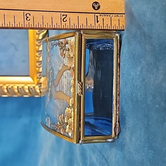 Vintage 1990s Vermont trinket box with dancing Angel, blue glass - Picture 12 of 12